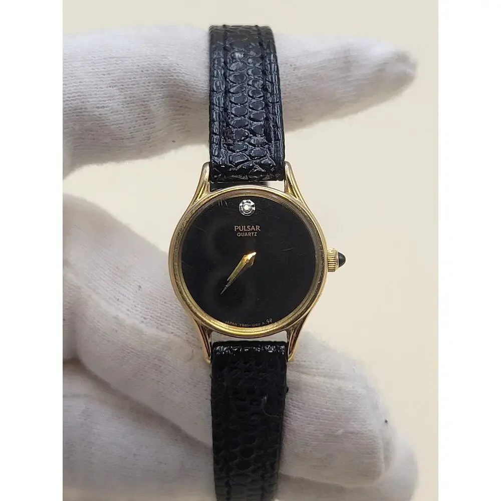 Pulsar Quarzt Women's Watch Y150-0150 Gold Tone Black Dial Diamond Accent Vtg